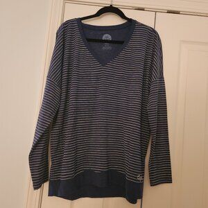 Life Is Good Long Sleeve Pull Over